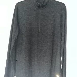 Vuori Men’s Ease Performance Half Zip Pullover Medium Charcoal Grey Long Sleeve